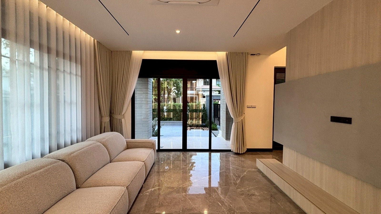 Narasiri Village Residence — kitchen