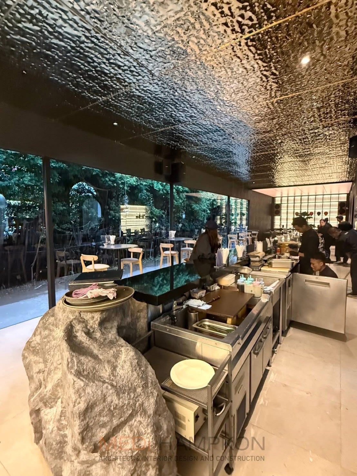 Teppen Ekkamai Restaurant — finishing detail