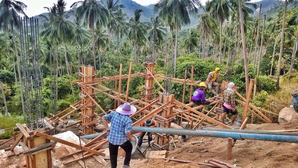 Site team on the structural frame, HAMPKON construction