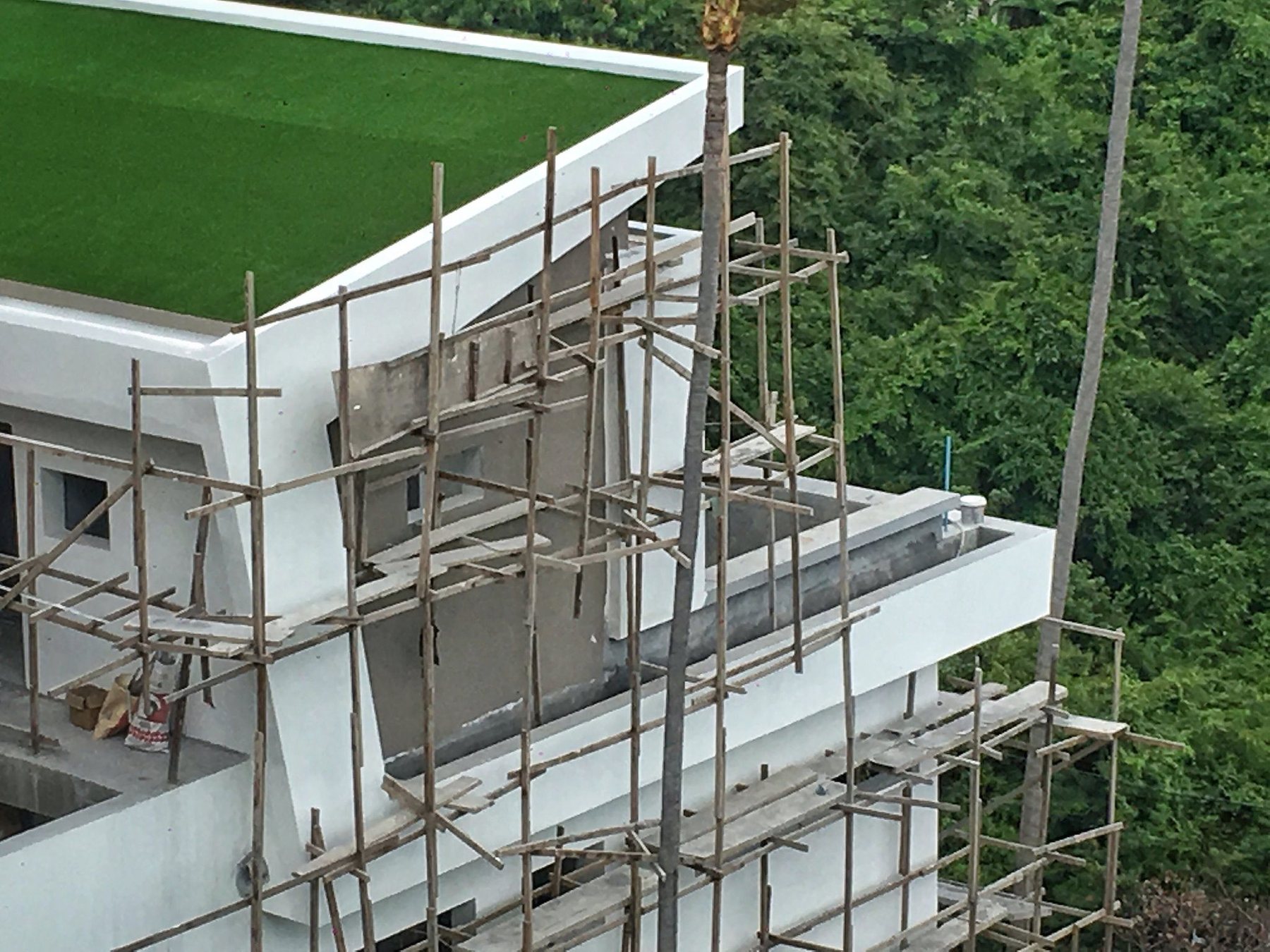 Structural frame under construction, Ultra